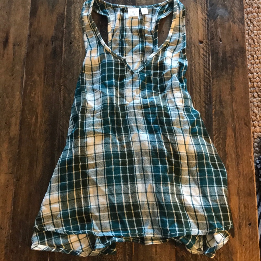 Green and white plaid top